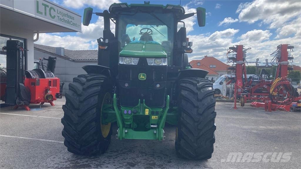 John Deere 7R 330 Trattori