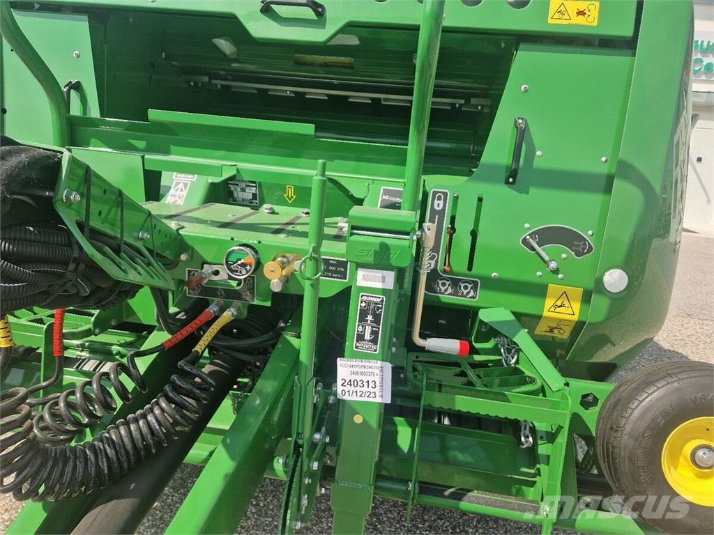 John Deere F441M Masina de balotat cilindric