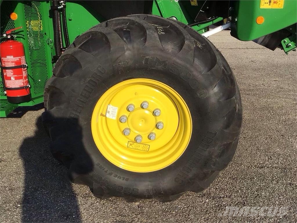 John Deere S7 700 Mietitrebbiatrici