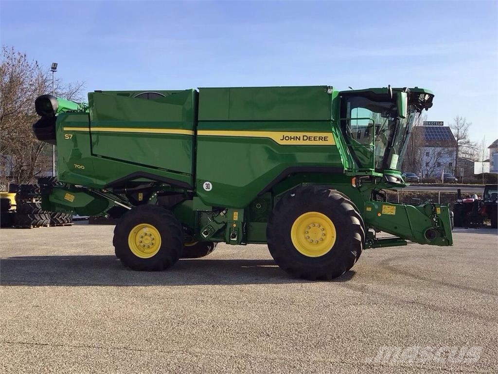 John Deere S7 700 Mietitrebbiatrici