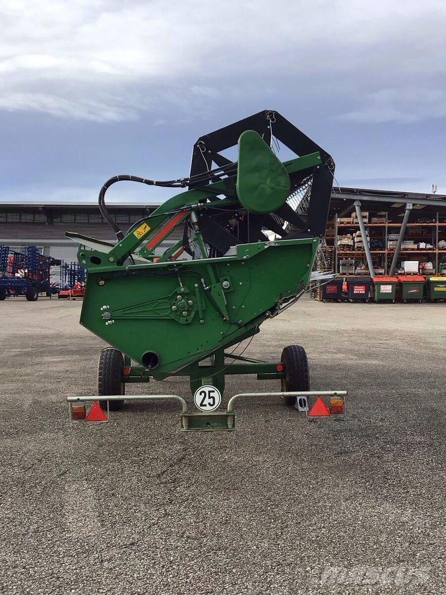 John Deere Schneidwerk 622 R mit Flötzinger Schneidwerkswag ملحقات الحصادات