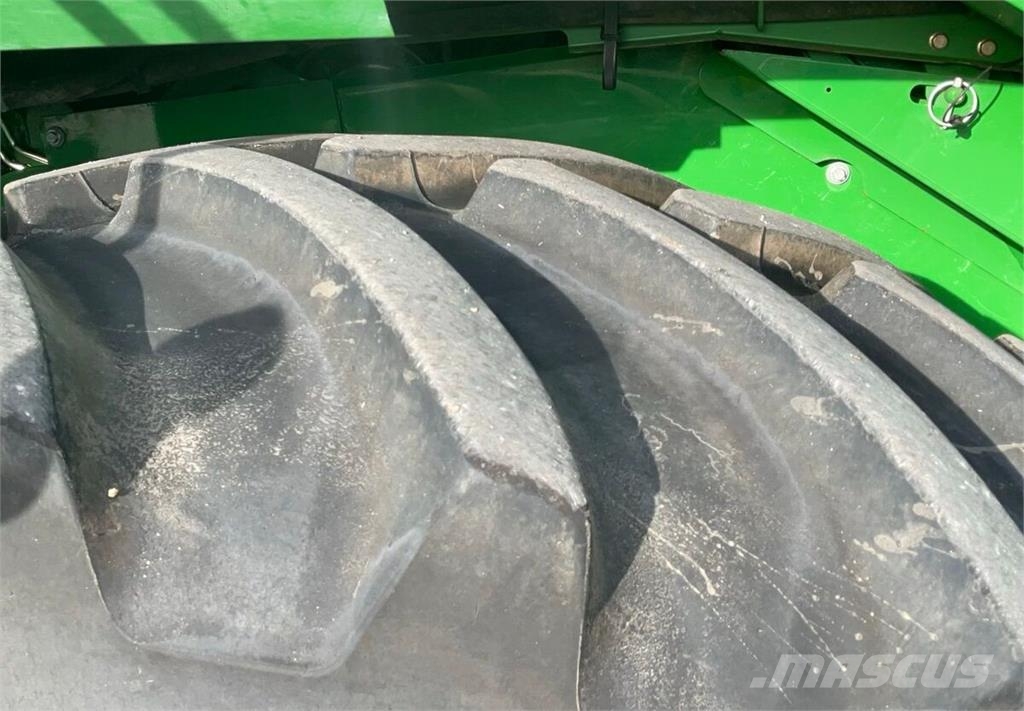 John Deere T560 Kombájnok