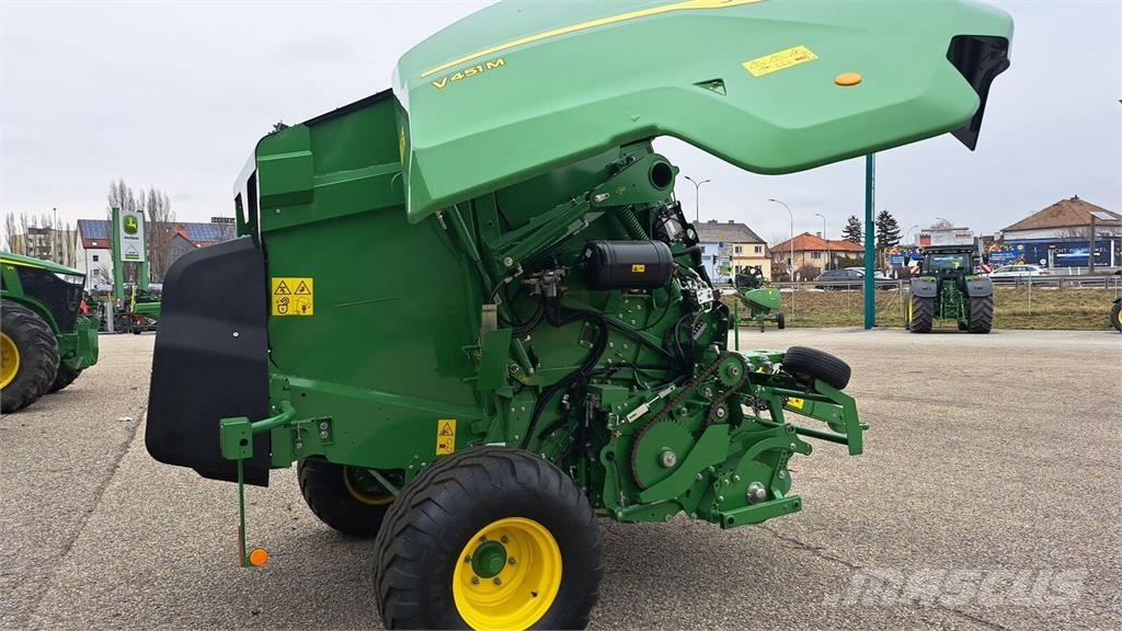 John Deere V451M محزمات مستديرة