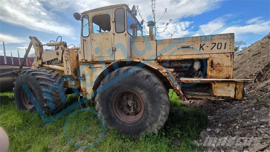 Kirovets K701 Колесни товарачи