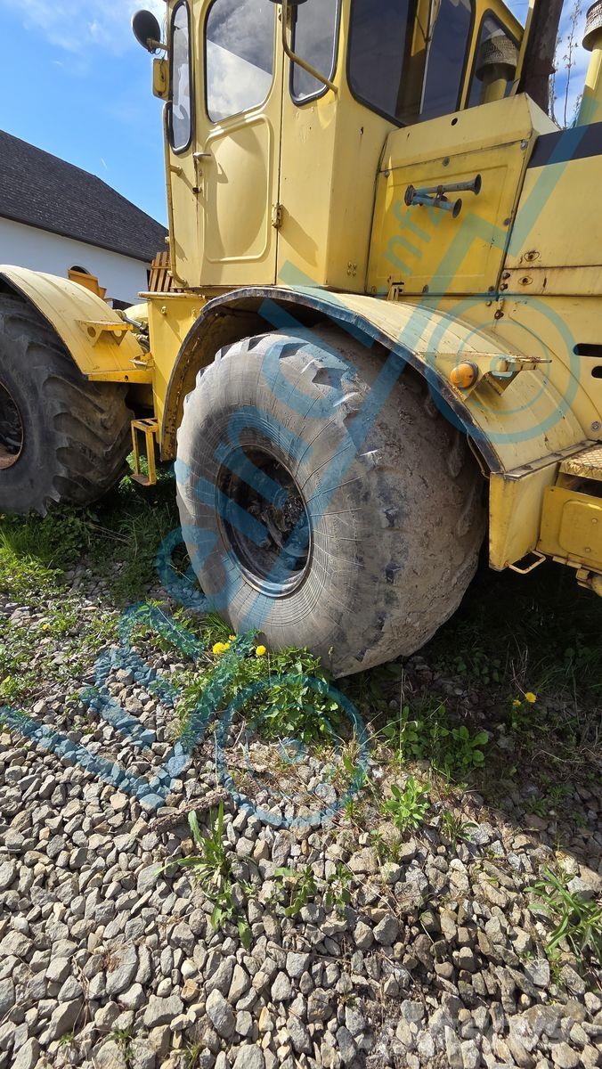 Kirovets K701 トラクター