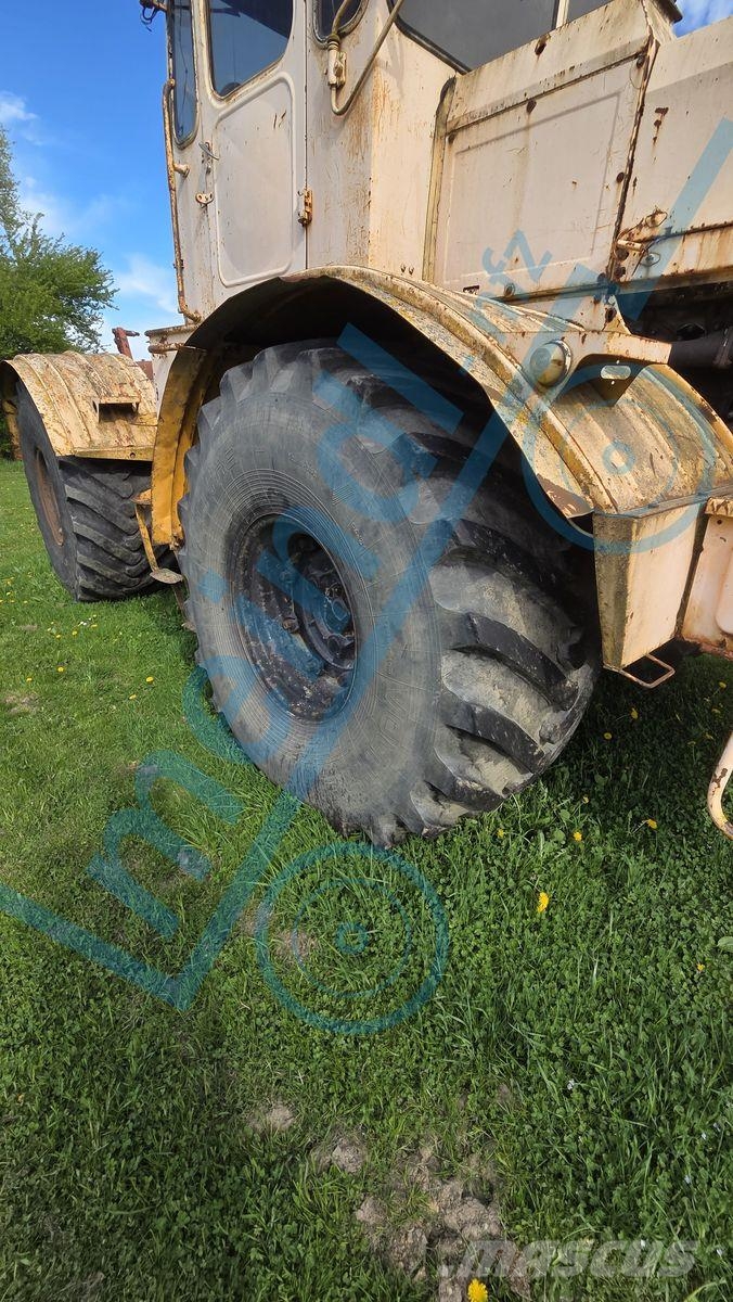 Kirovets K701 トラクター