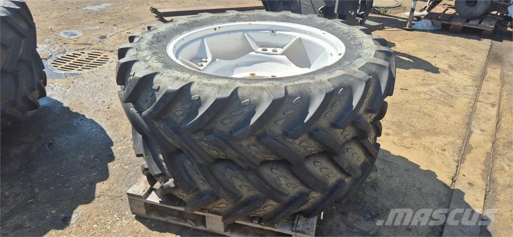 Kleber 320/85 R32 الإطارات والعجلات والحافات
