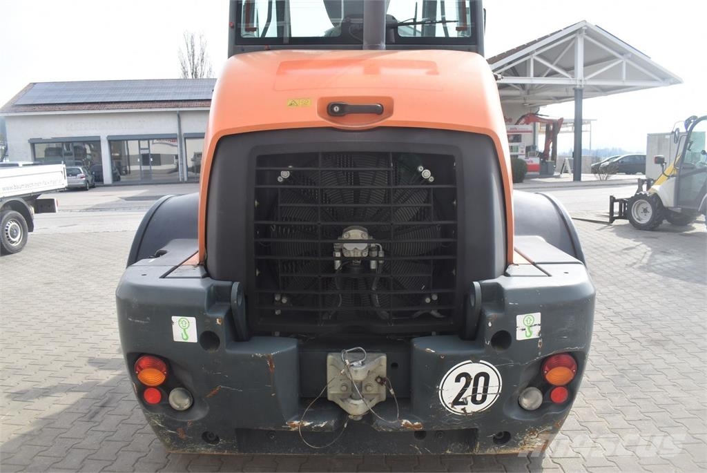 Komatsu WA100M-7 mit Straßenzulassung لوادر بعجل
