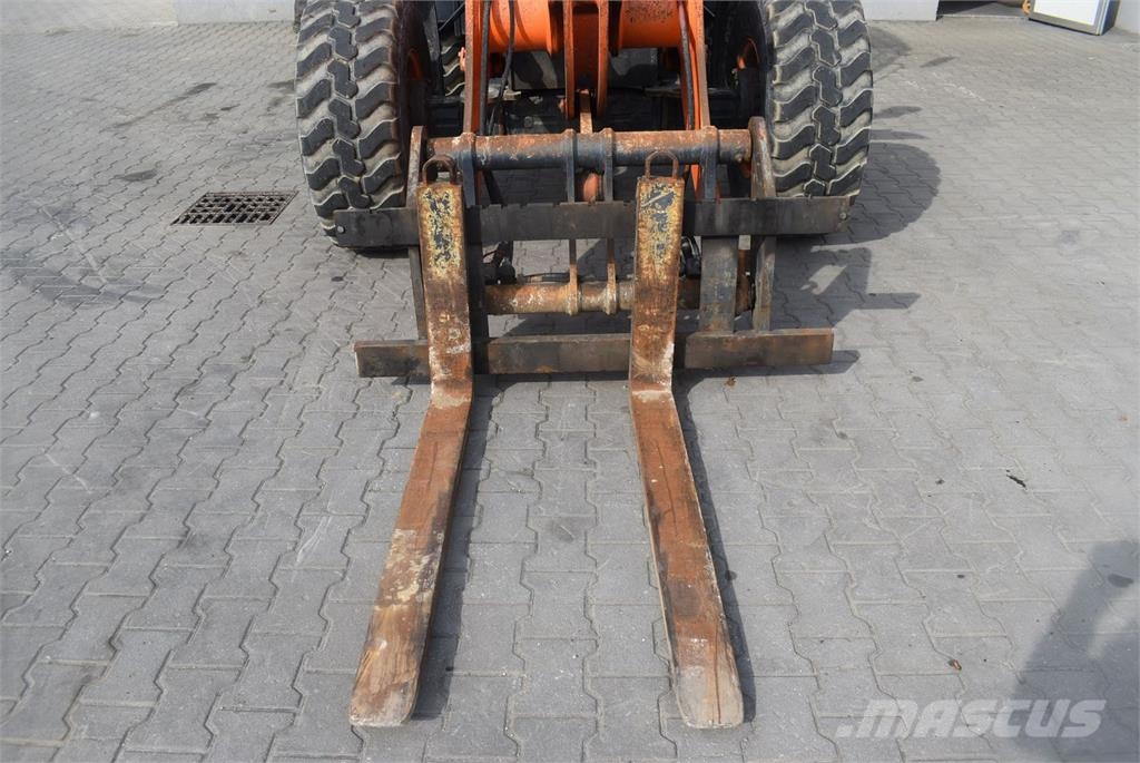 Komatsu WA100M-7 mit Straßenzulassung لوادر بعجل