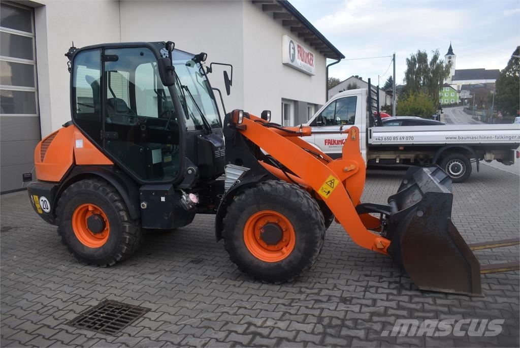 Komatsu WA70-7 Wheel loaders