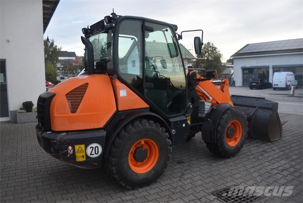 Komatsu WA70-7 Wheel loaders