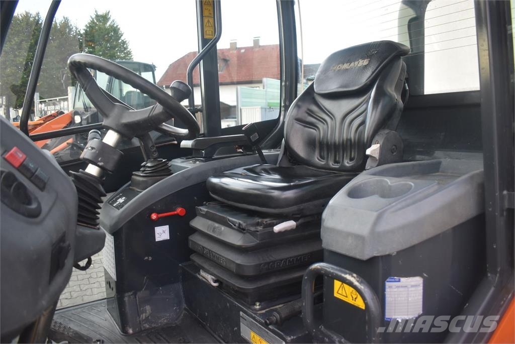 Komatsu WA70-7 Wheel loaders