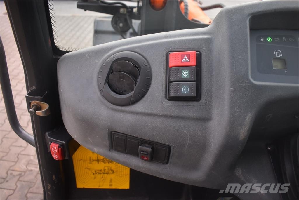 Komatsu WA70-7 Wheel loaders