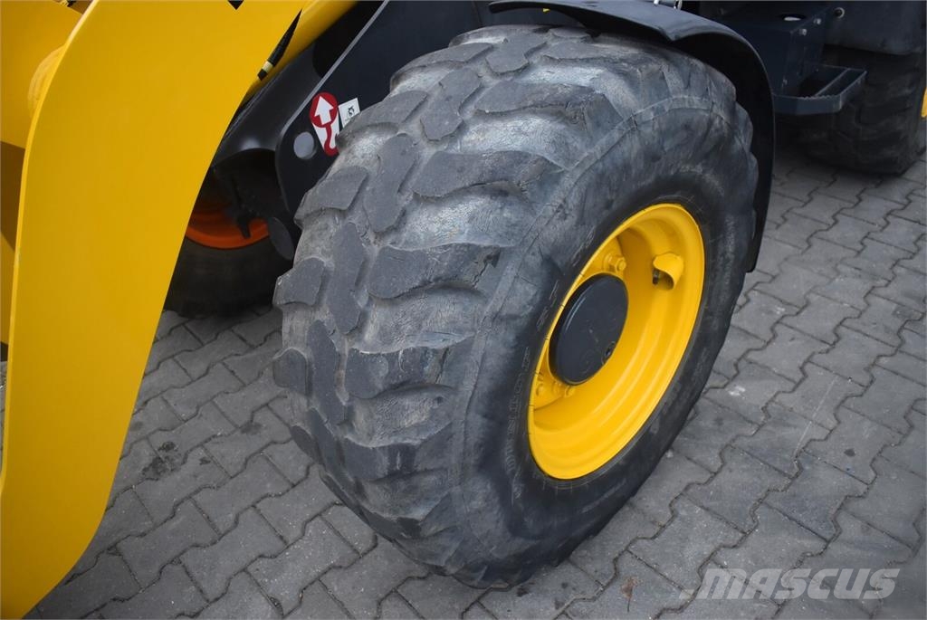 Komatsu WA70-7 mit Straßenzulassung Фронтальні навантажувачі