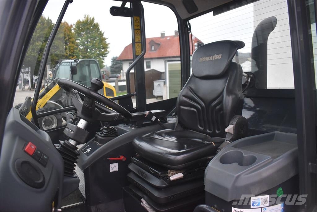 Komatsu WA70-7 mit Straßenzulassung Фронтальні навантажувачі