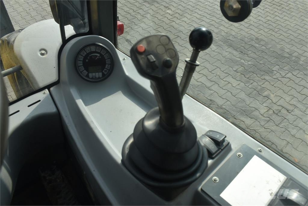 Kramer 1150 لوادر بعجل