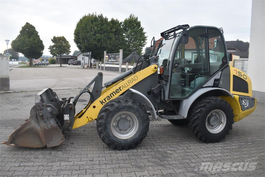 Kramer 750 Kolesni nakladalci
