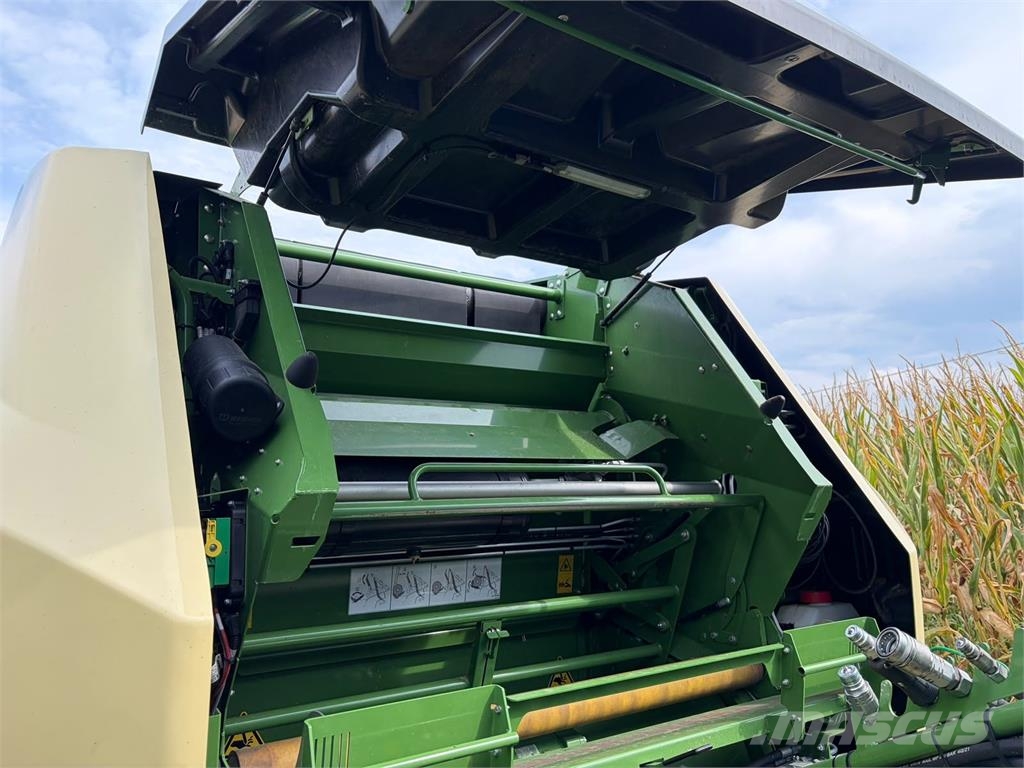 Krone Varipack V 165 XC Plus 圓型牧草打包機