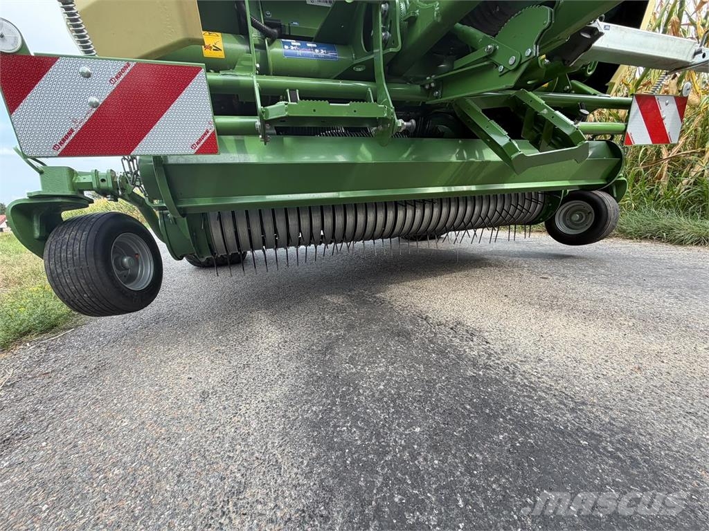 Krone Varipack V 165 XC Plus 圓型牧草打包機