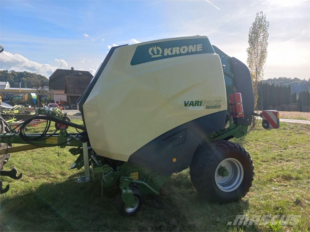 Krone Varipack V 165 XC Plus 圓型牧草打包機