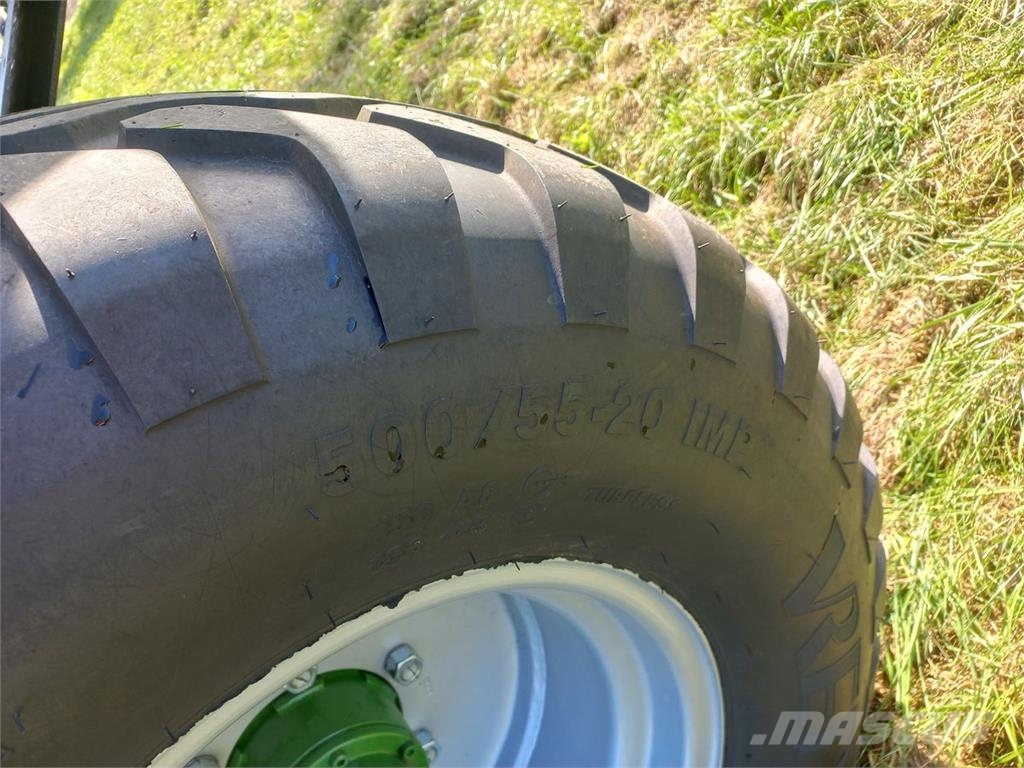 Krone Varipack V 165 XC Plus 圓型牧草打包機
