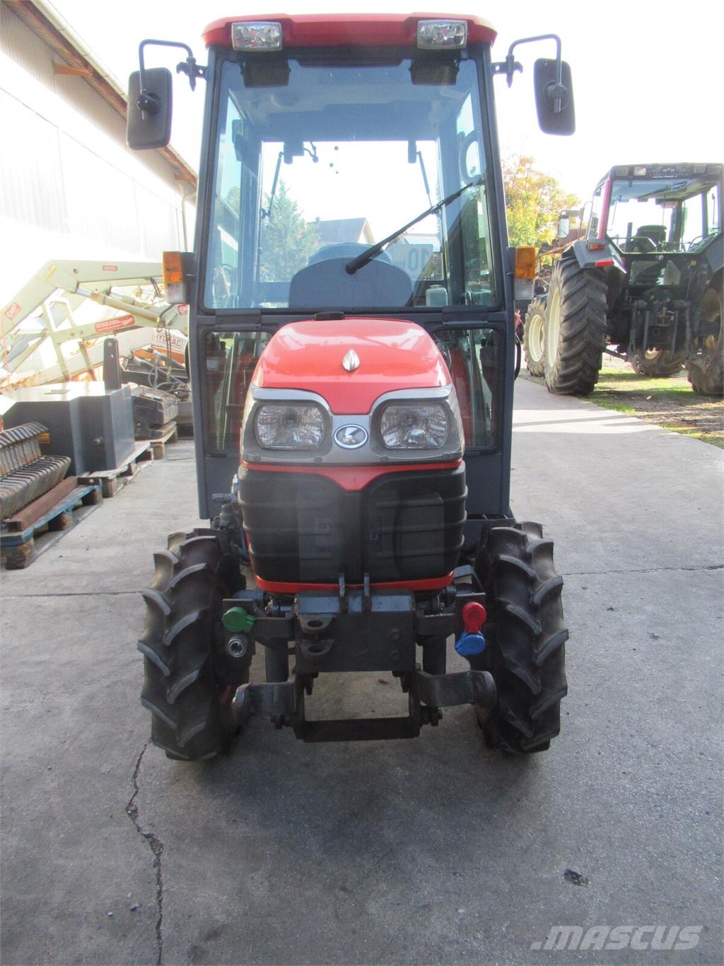 Kubota B2230 HDBS الجرارات