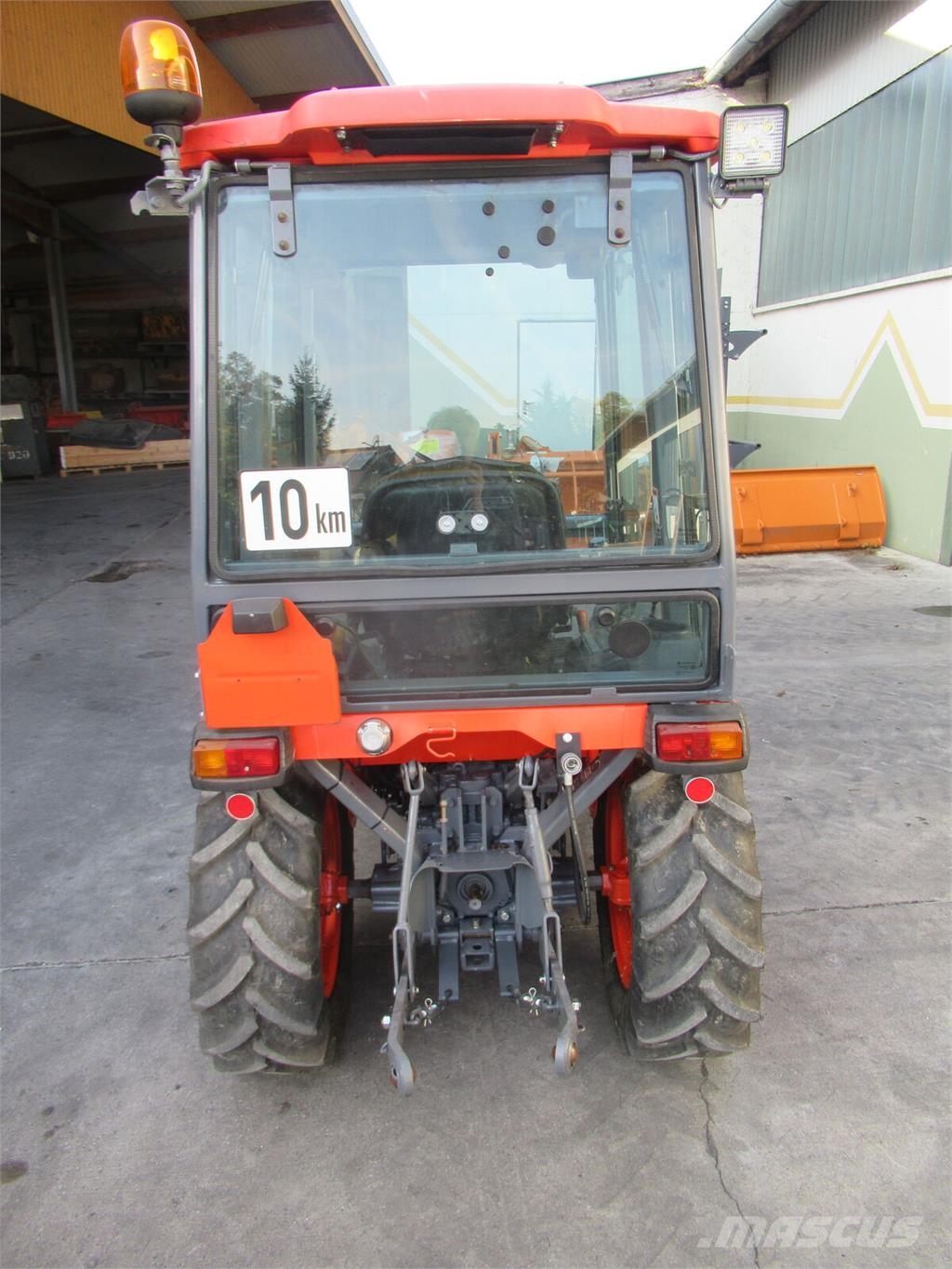 Kubota B2230 HDBS الجرارات