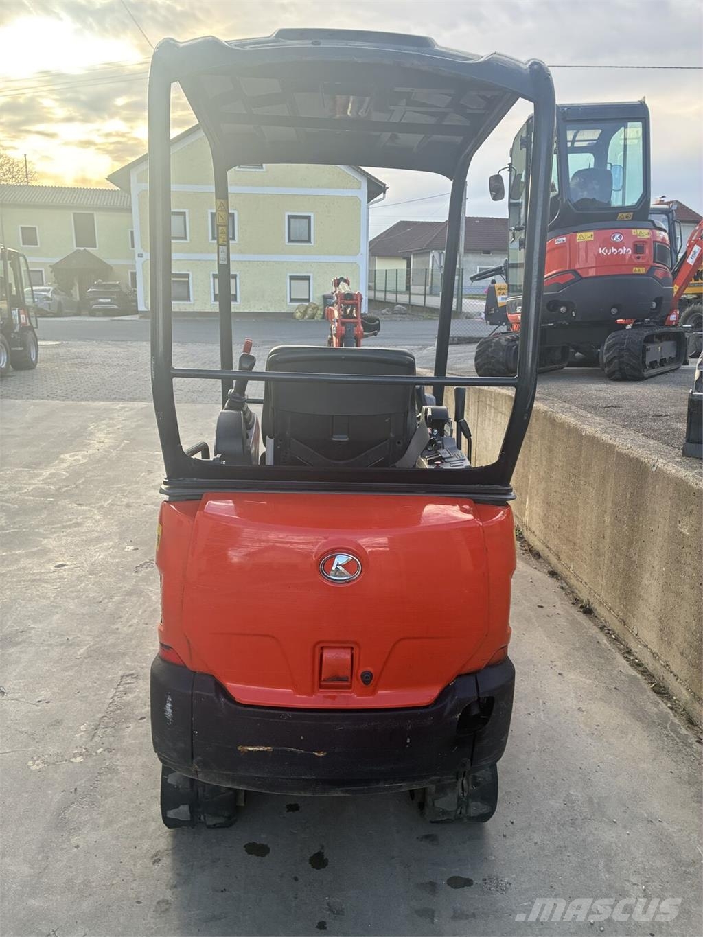 Kubota Bagger KX016-4 Canopy Roomikekskavaatorid