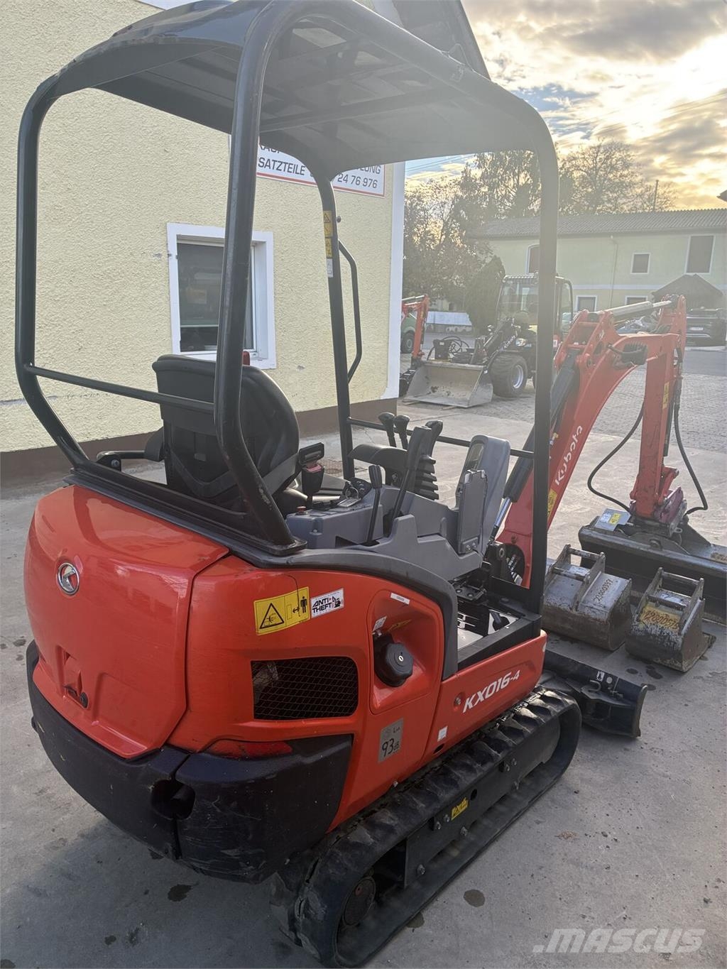 Kubota Bagger KX016-4 Canopy Roomikekskavaatorid