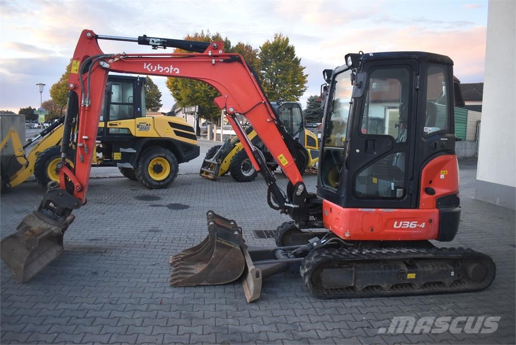 Kubota U36-4 mit Powertilt حفارات صغيرة أقل من 7 طن (حفارات صغيرة)