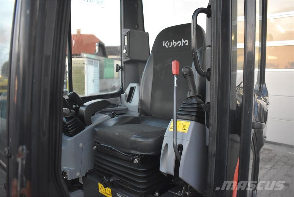 Kubota U36-4 mit Powertilt حفارات صغيرة أقل من 7 طن (حفارات صغيرة)