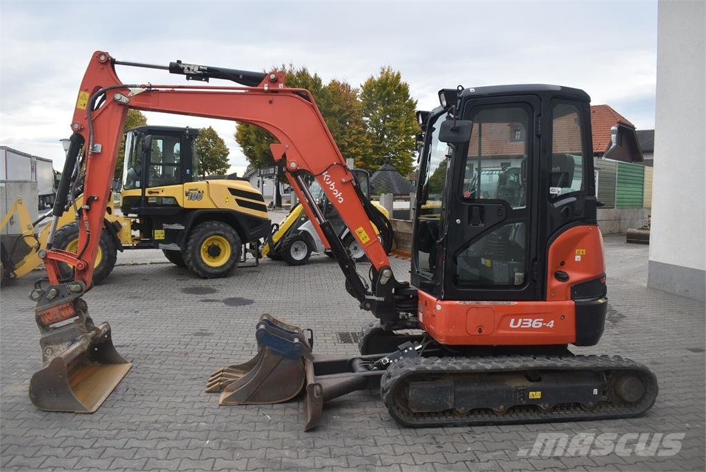 Kubota U36-4 mit Powertilt حفارات صغيرة أقل من 7 طن (حفارات صغيرة)