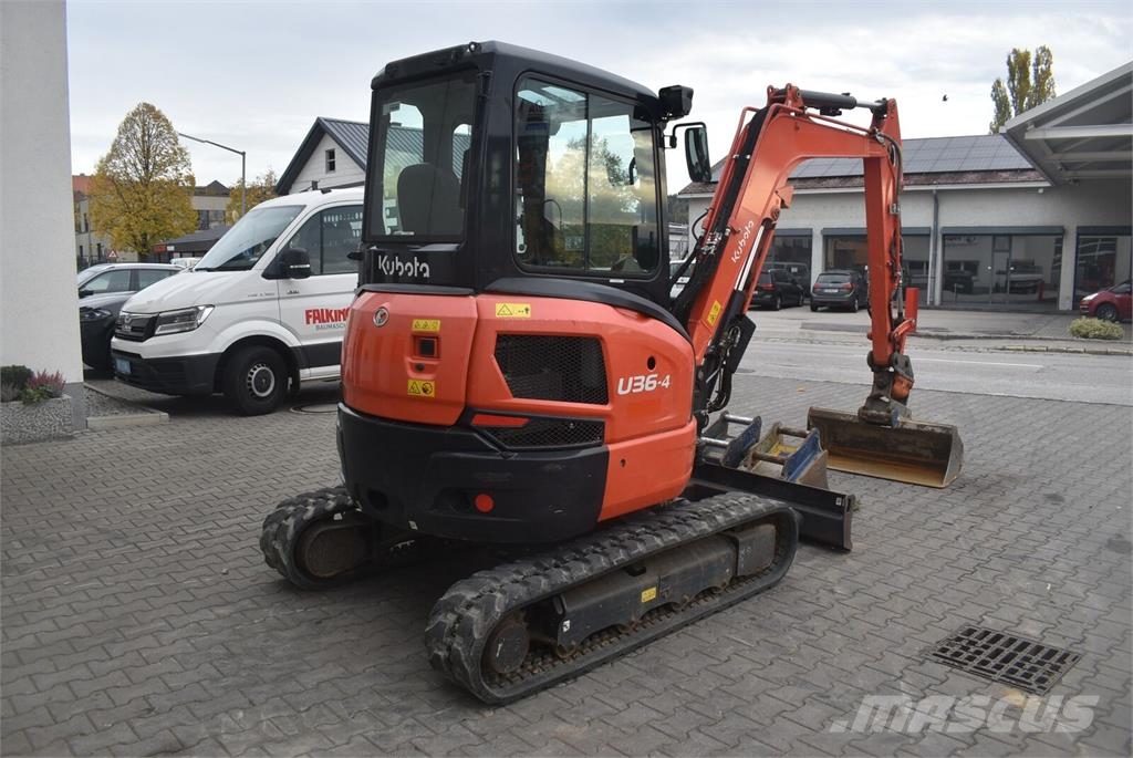 Kubota U36-4 mit Powertilt حفارات صغيرة أقل من 7 طن (حفارات صغيرة)