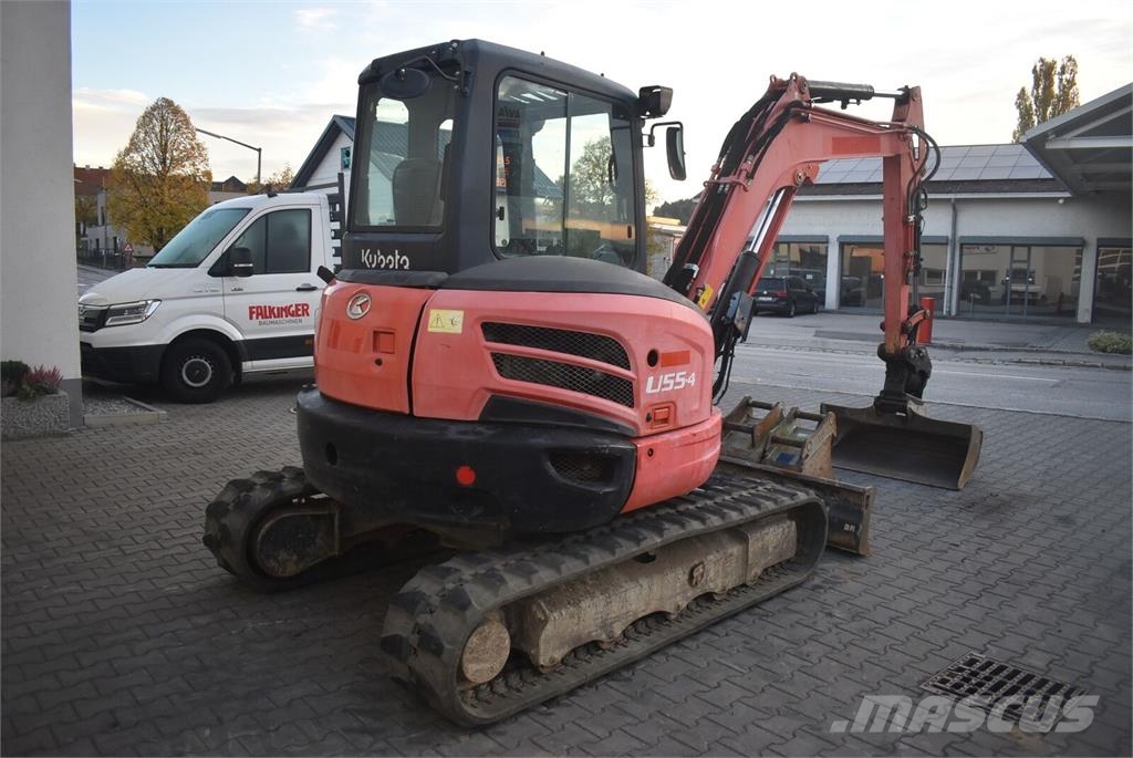Kubota U55-4 mit Powertilt حفارات صغيرة أقل من 7 طن (حفارات صغيرة)
