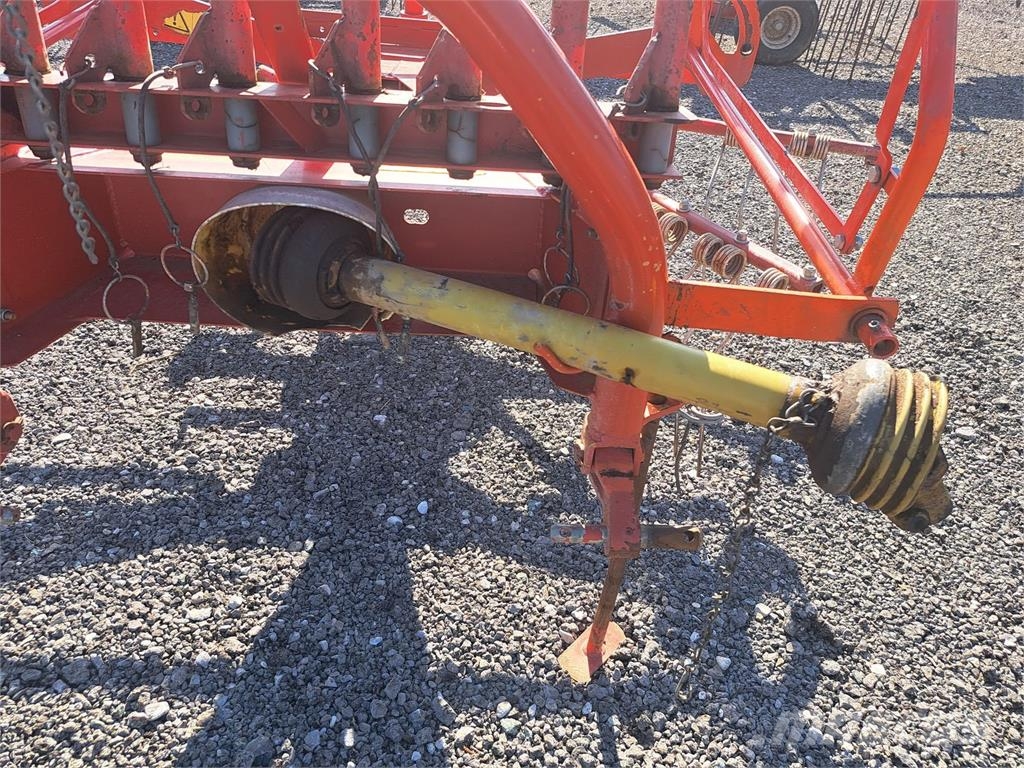 Kuhn GA 3201 Прибиральні комбайни