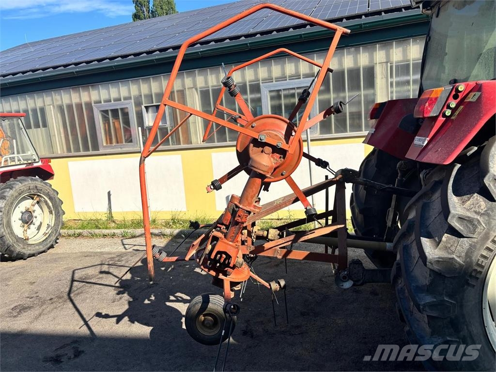 Kuhn GF 3701 مكابس وميبسات التبن
