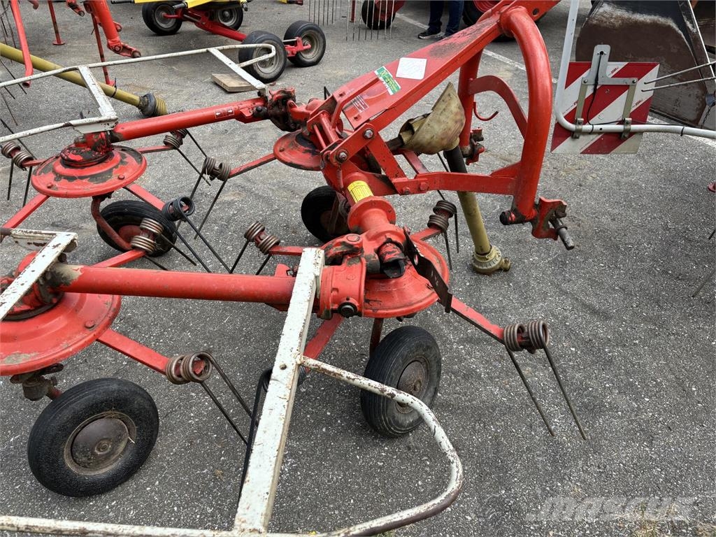 Kuhn GF 440 P Pöyhimet ja haravat