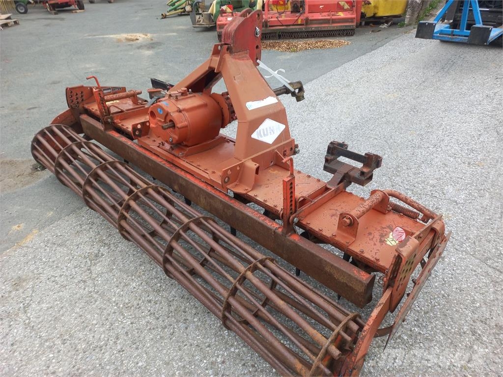 Kuhn HR 302 M Grade de discos