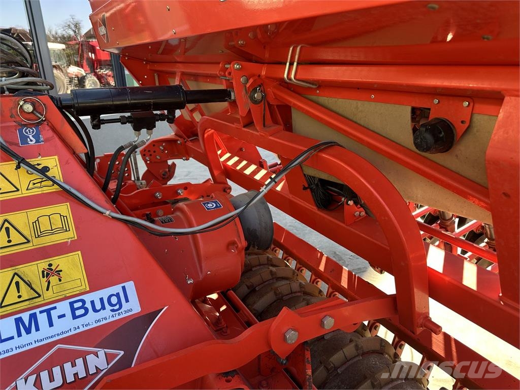 Kuhn HRB302D mit INTEG2-3M مثاقيب
