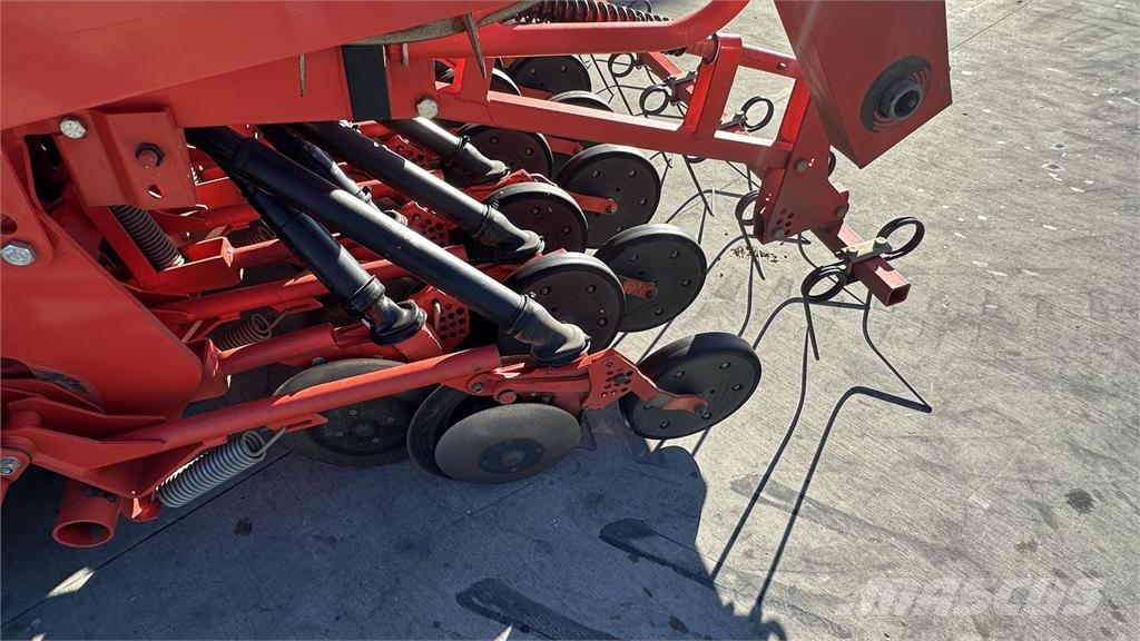 Kuhn HRB302D mit INTEG2-3M مثاقيب