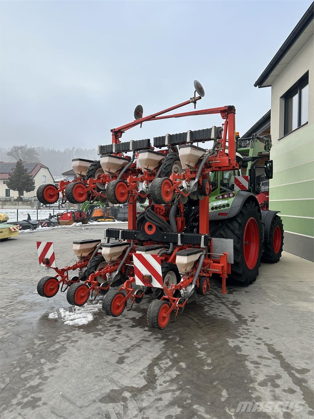 Kuhn Planter 2 8-reihig معدات بذر