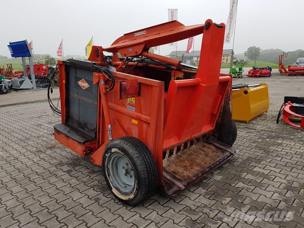 Kuhn Polycrok 3850 Silokamm mit neuem Kamm &Fahrwerk Сільгосптехніка - Інші