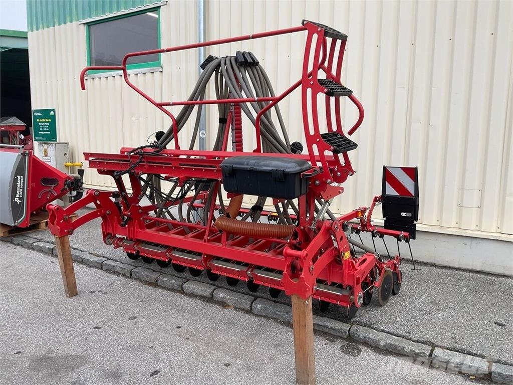 Kverneland E-Drill Compact 3 m 드릴