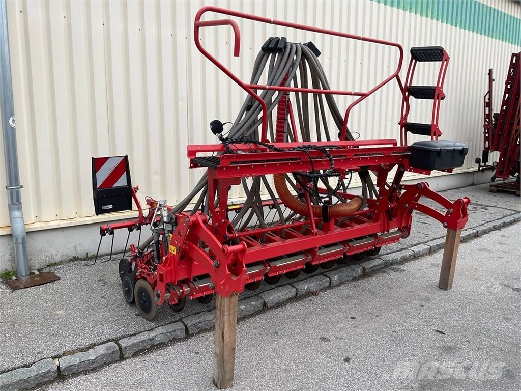 Kverneland E-Drill Compact 3 m 드릴