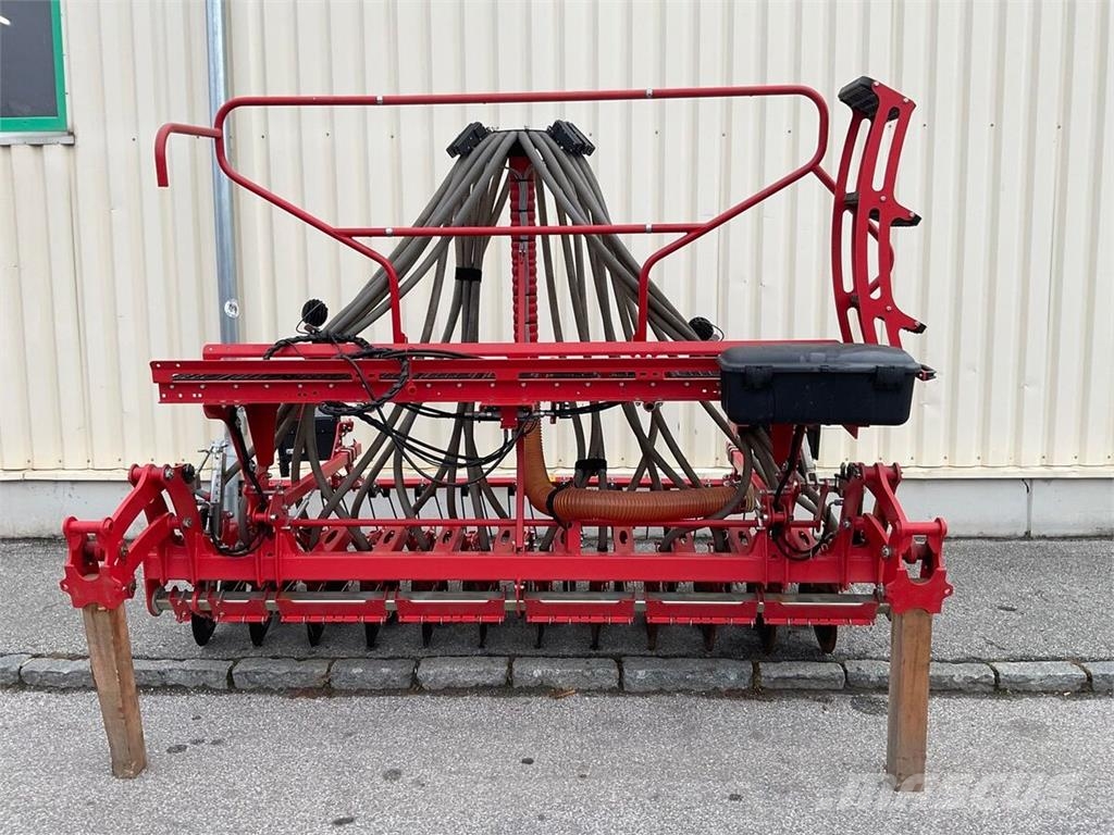 Kverneland E-Drill Compact 3 m 드릴