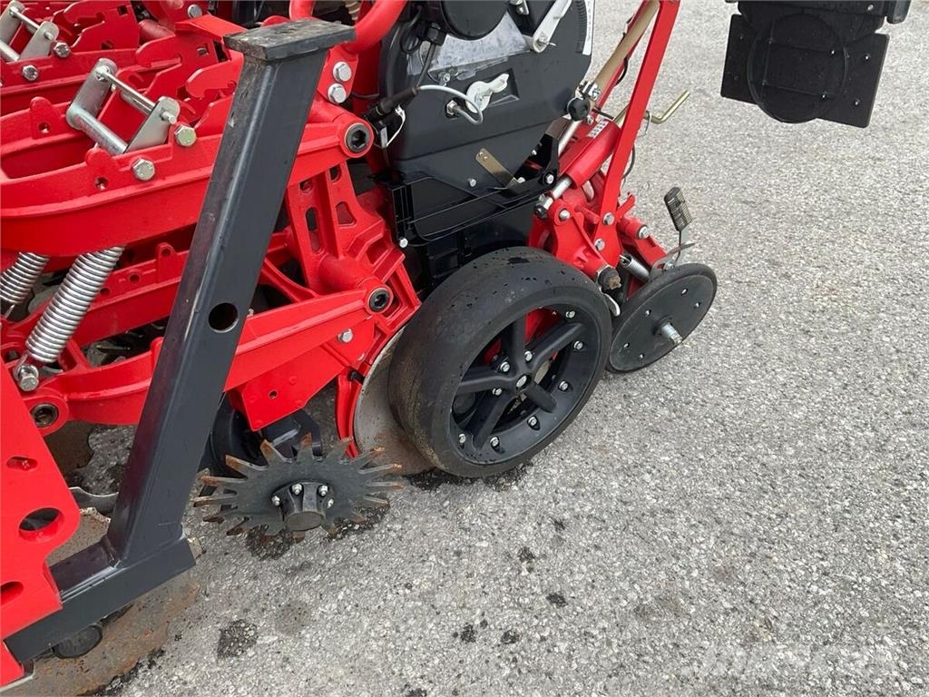 Kverneland Optima V 6 reihig e-drive II Istutusmasinad