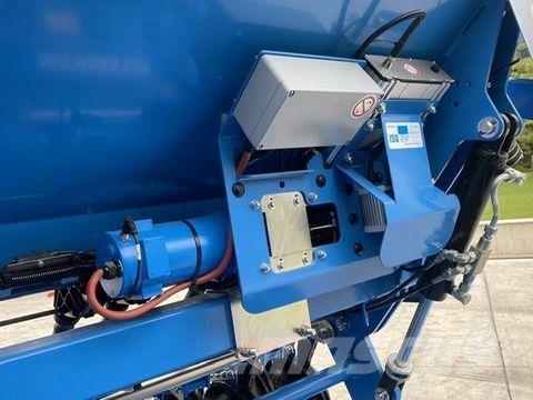 Lemken Zirkon 8/300 mit Saphir 10/300 DS-150 Citas sējmašīnas