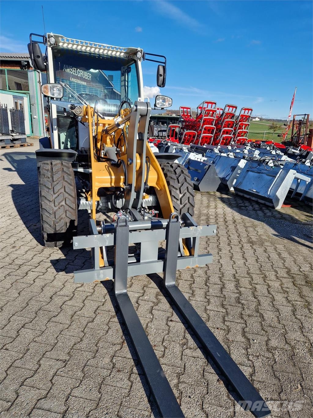 Liebherr L504 Compact mit Österreichpaket لوادر بعجل