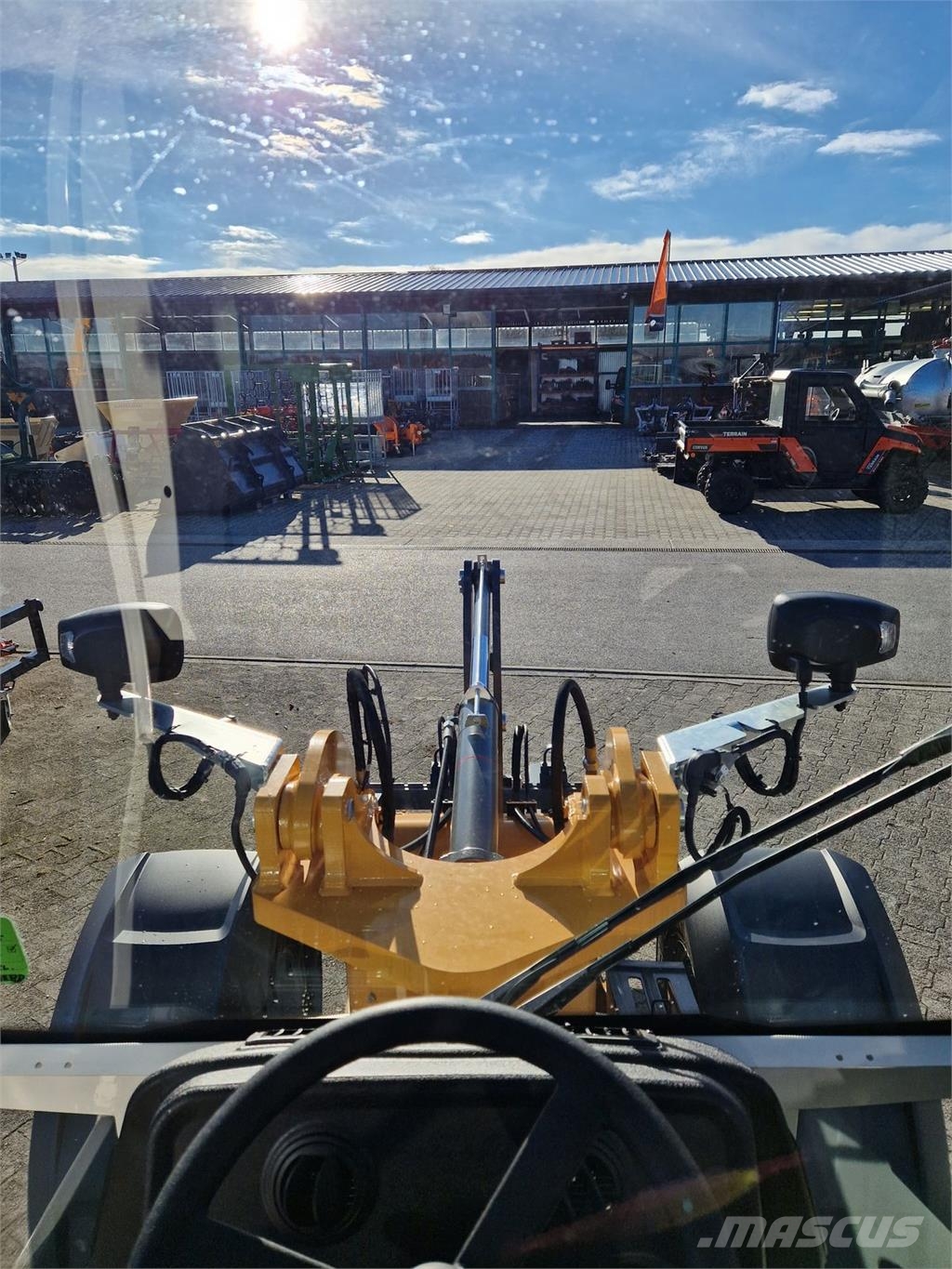 Liebherr L504 Compact mit Österreichpaket لوادر بعجل
