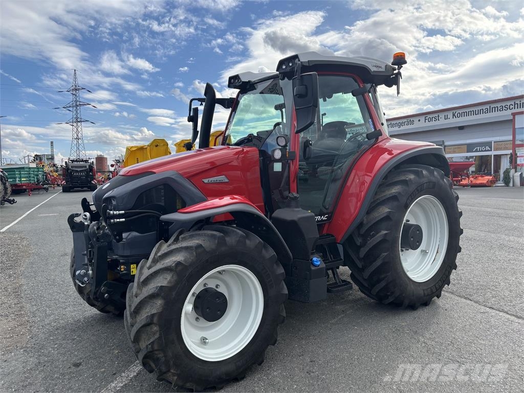 Lindner Lintrac 130 (Stufe 5) 4Rad-Lenkung الجرارات
